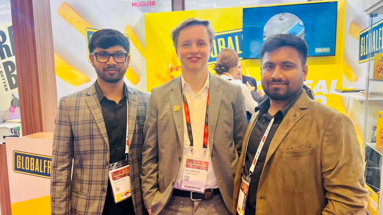Meeting an exhibitor at a stand during Gulfood 2026